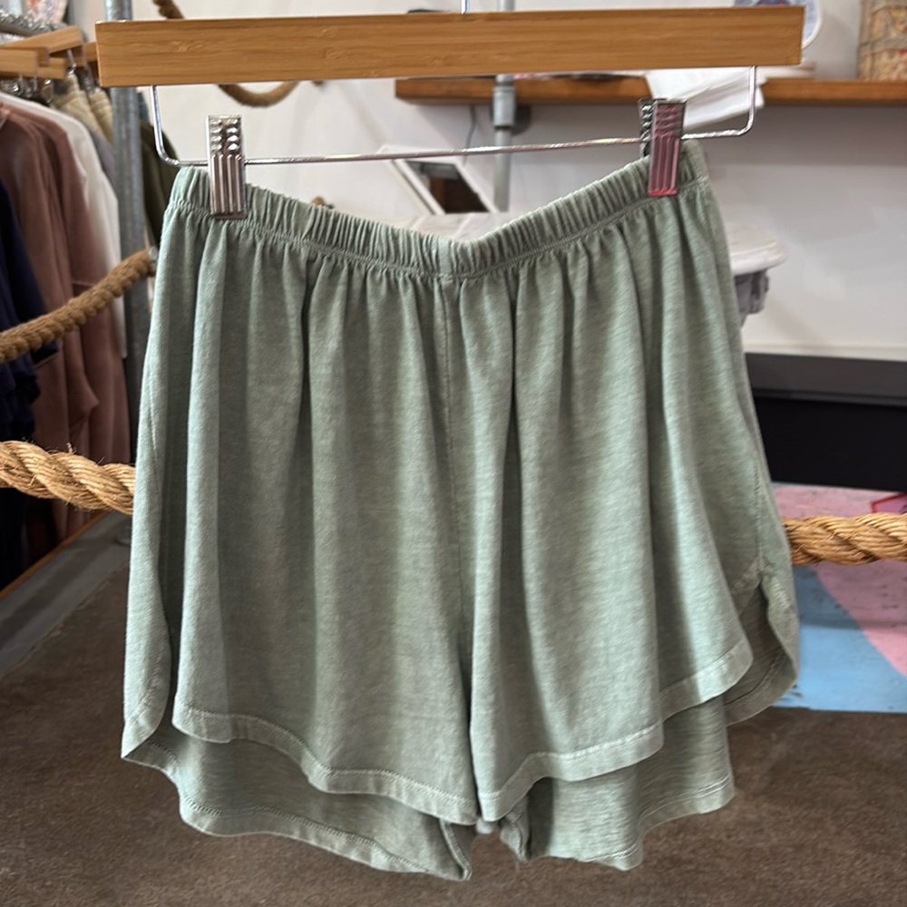 Sage tee shirt shorts